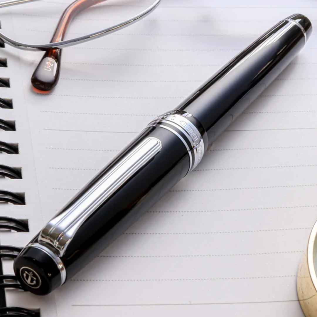 SAILOR PEN - Professional Gear Slim 14K Gold Nib Fountain Pen - Black and Silver