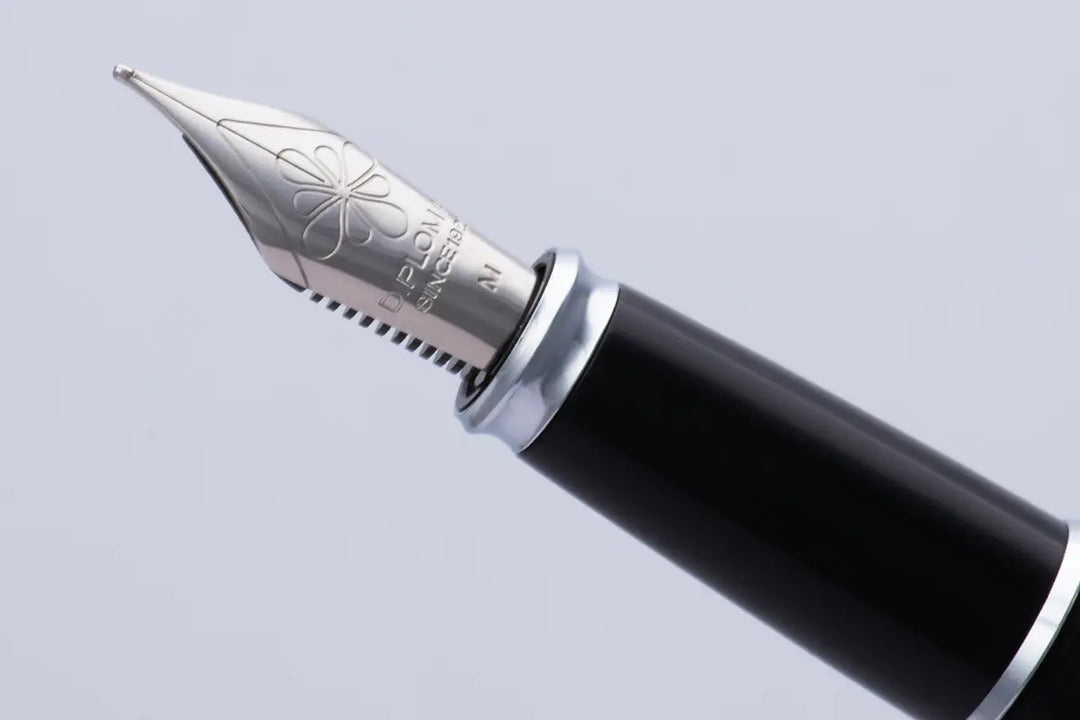 Diplomat - Excellence A2 Fountain Pen - Black Lacquer Chrome