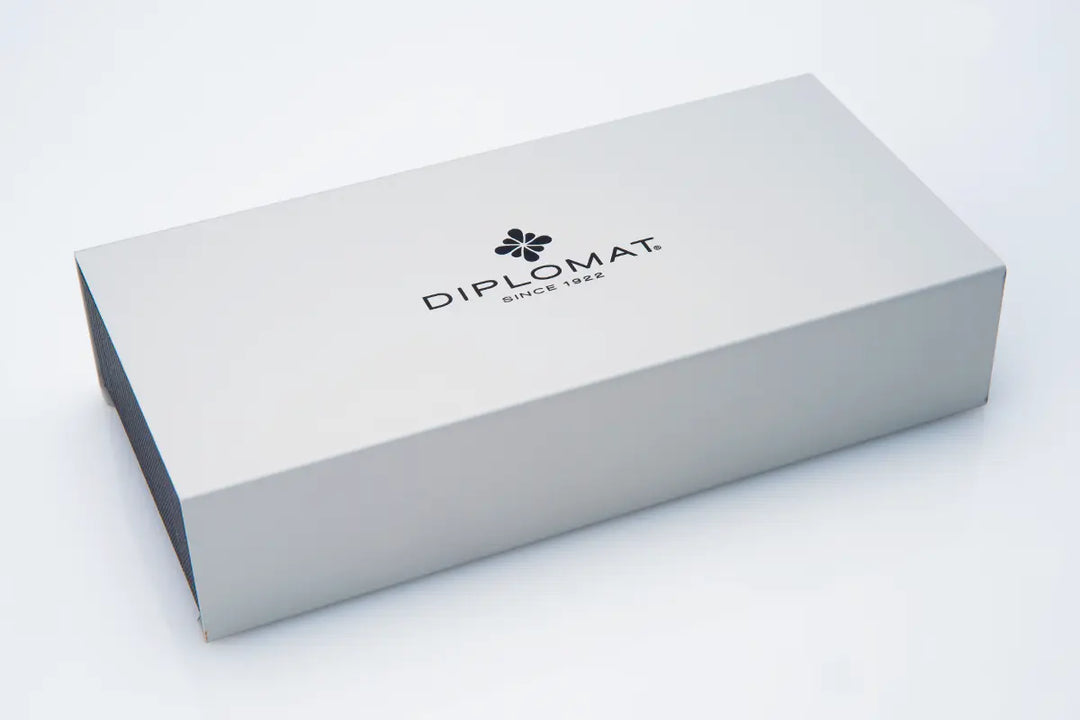 Diplomat - Excellence A2 Fountain Pen - Black Lacquer Chrome