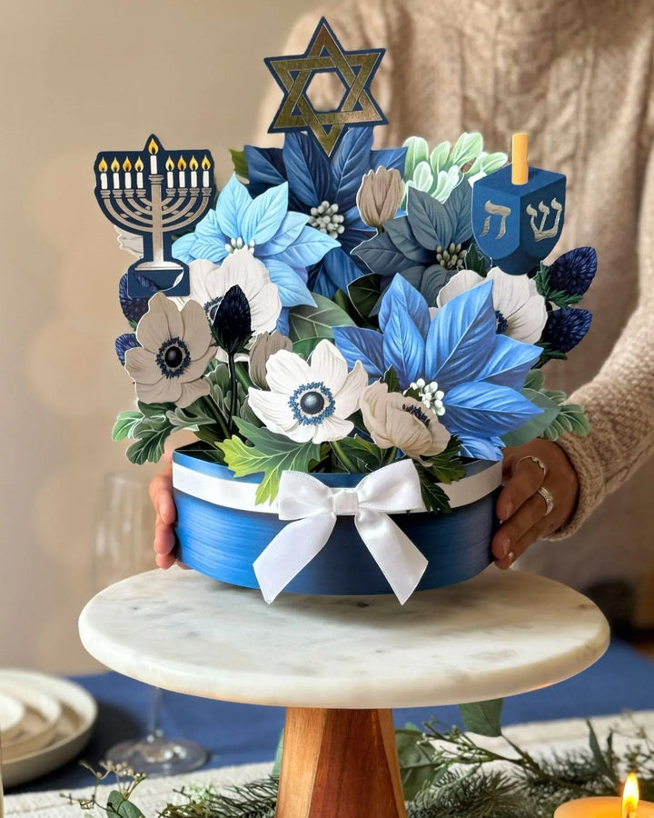 Fresh Cut Paper - Life Sized Pop-Up Flower Bouquet with Note Card - Hanukkah Wishes