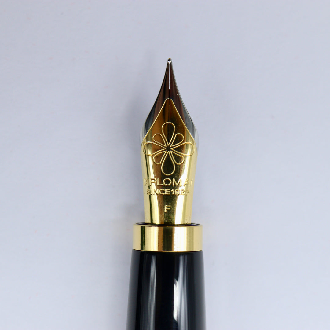 Diplomat XO Fountain Pen - Camel Leather Limited Edition