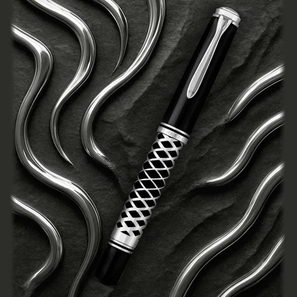 Pelikan - M805 Special Edition Fountain Pen - 18kt Nib - Metal Sleeve