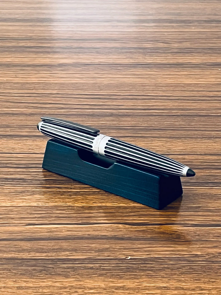 Toyooka Craft - Hinoki Blue Fountain Pen Rest