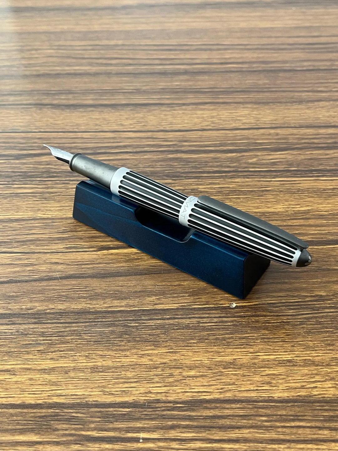 Toyooka Craft - Hinoki Blue Fountain Pen Rest