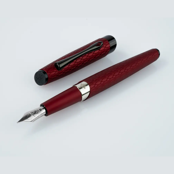 Diplomat - Fountain Pen Cobra Guilloche - Burgundy