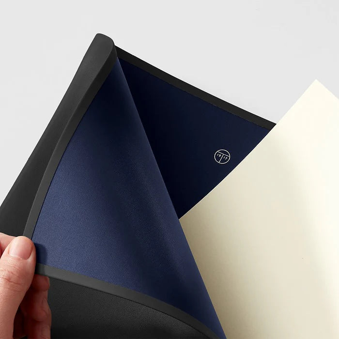 Treuleben - Document Jacket - Nero