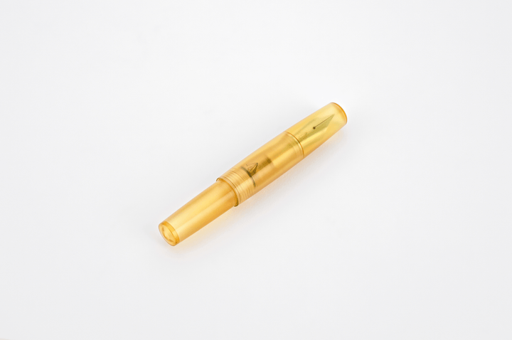 Gravitas Fountain Pen Gravitas - Dinkey Ultem