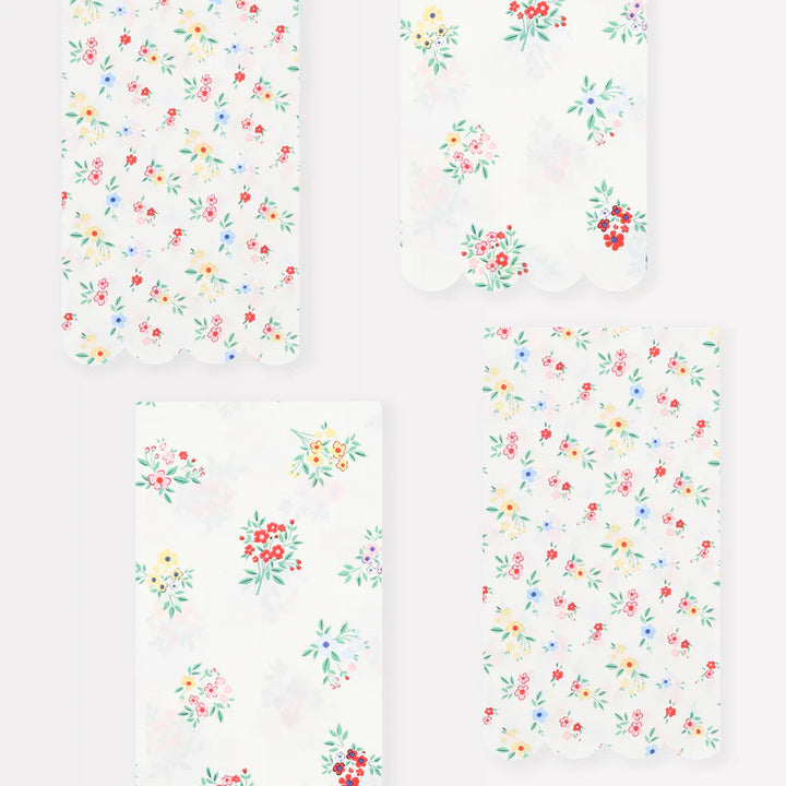 MERI MERI - Ditsy Posy Scalloped Guest Towels - Pack of 16