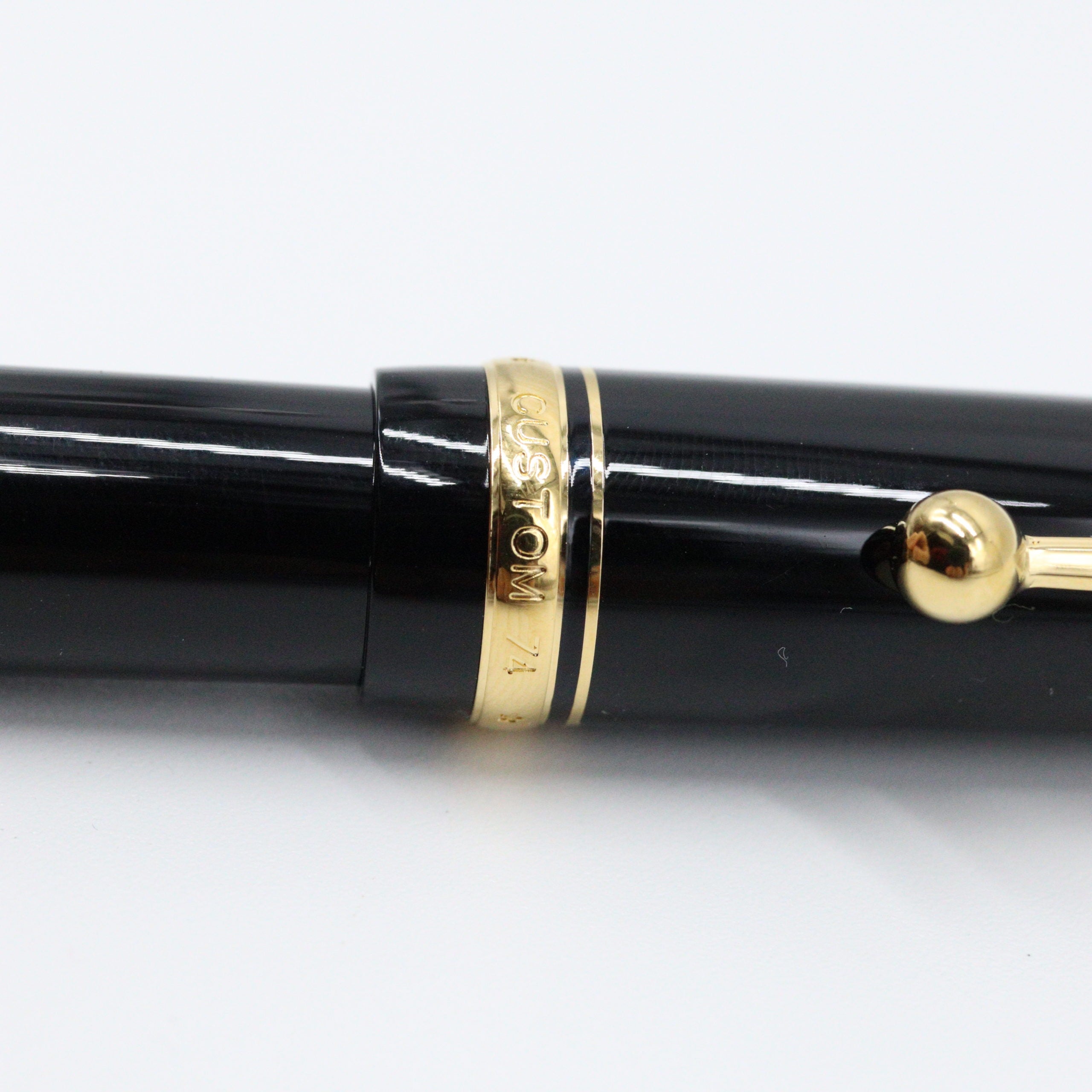 PILOT - Custom 74 Fountain Pen - Black – Buchan's Kerrisdale