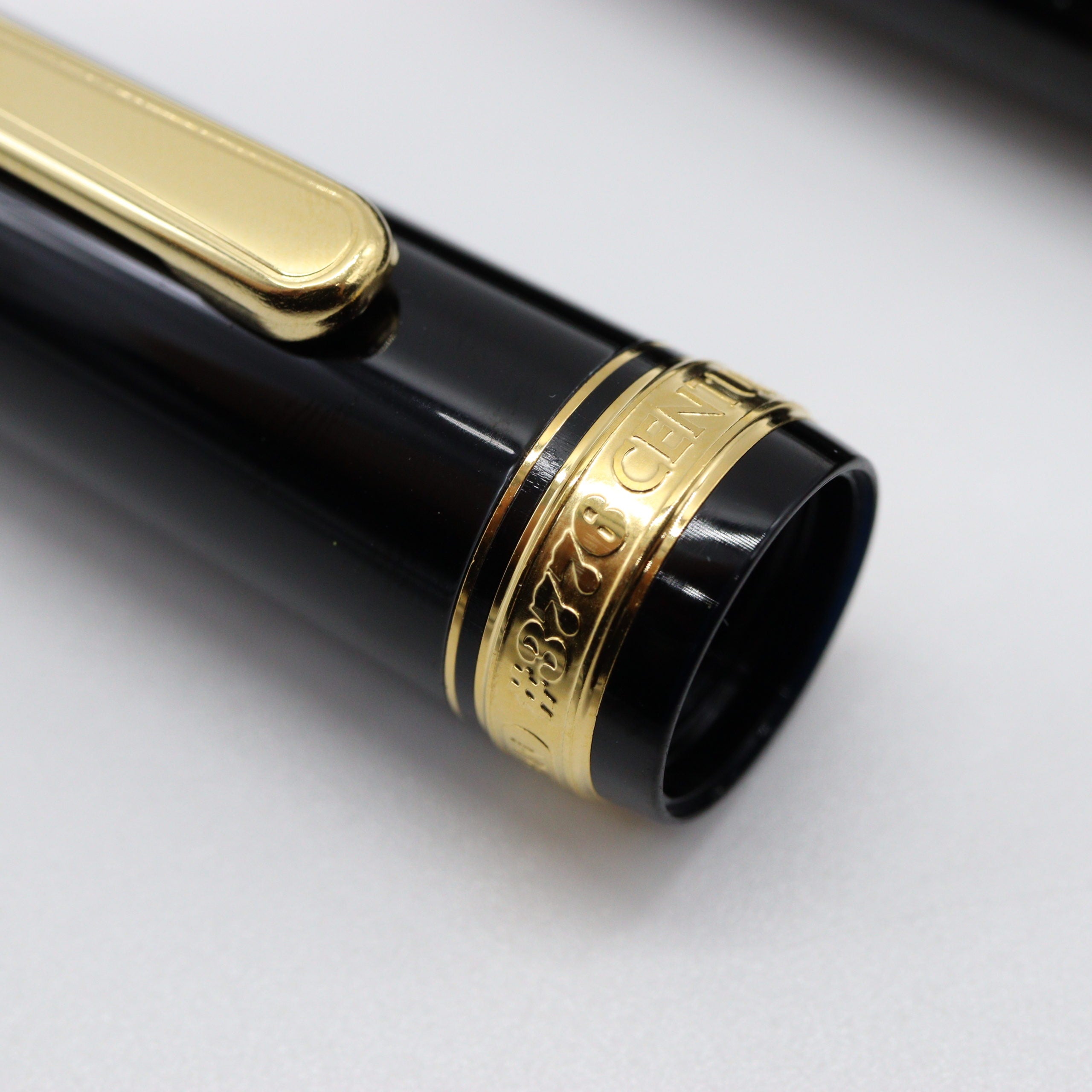 PLATINUM - #3776 Century Fountain Pen - Black with Gold Trim